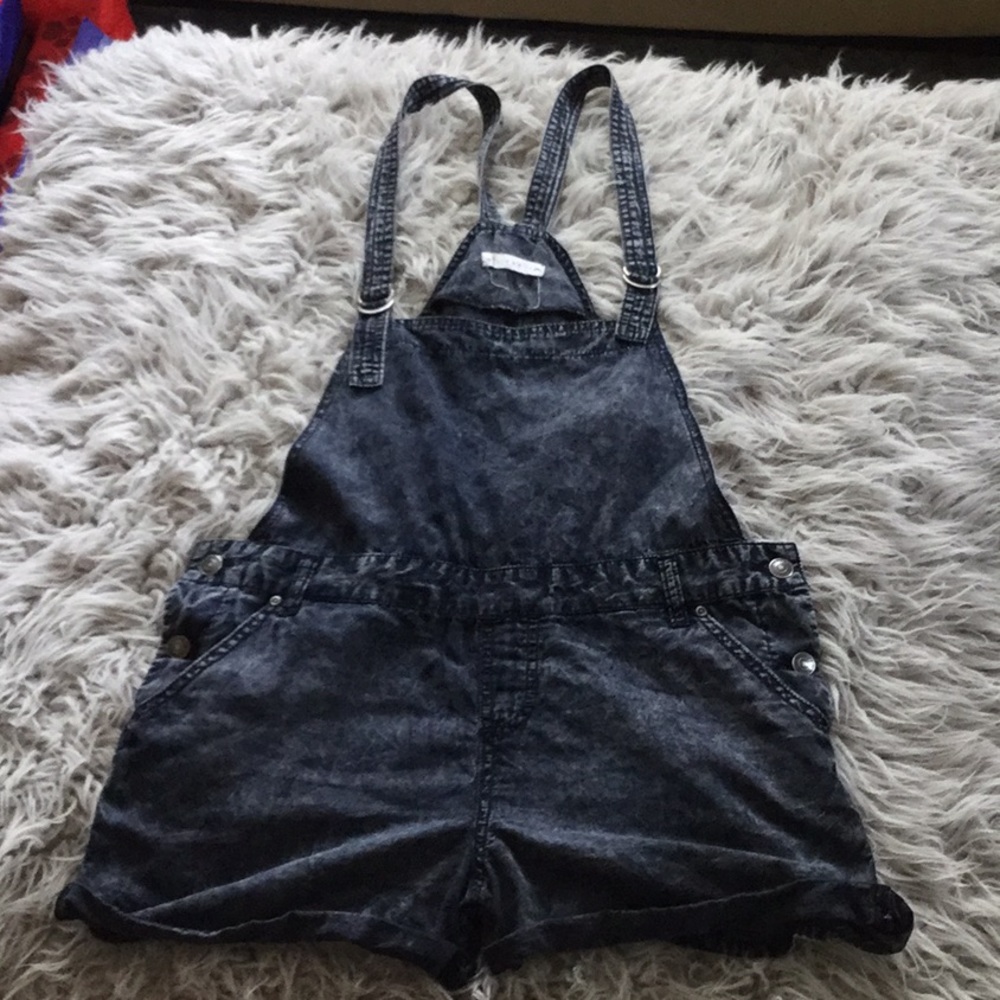 Overalls-shorts-Rusty brand